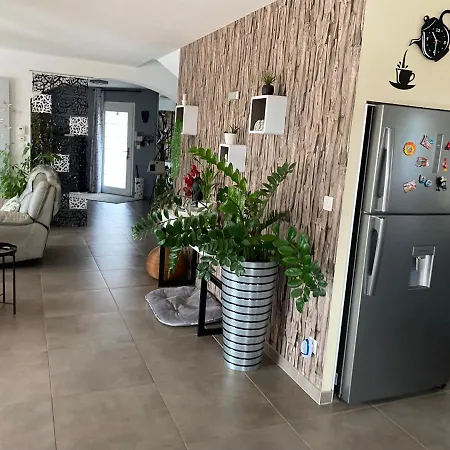 En Bordure De Garrigue Villa