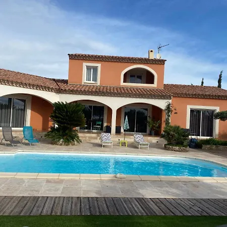 Villa En Bordure De Garrigue *